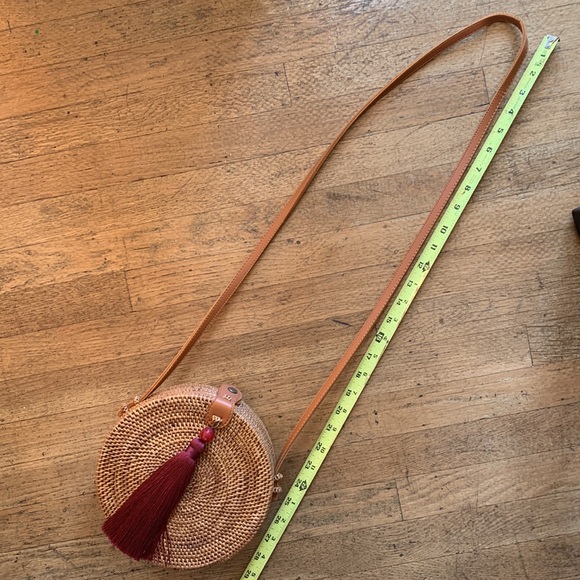 Boho straw circle bag with tassel NWOT - Picture 10 of 13